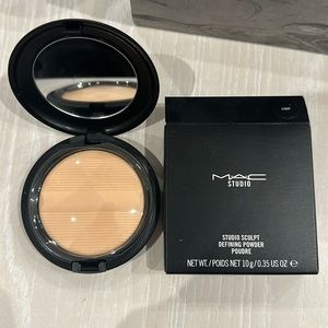 MAC Studio Sculpt Powder - Shade Light